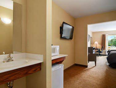 Super 8 Monterey Hotel ภายนอก รูปภาพ
